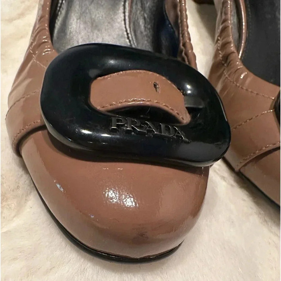 Prada patent leather buckle pumps size 38 - Picture 12 of 16